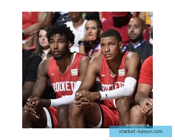 新赛季海报发布，球队形象焕新展现备受期待的面貌