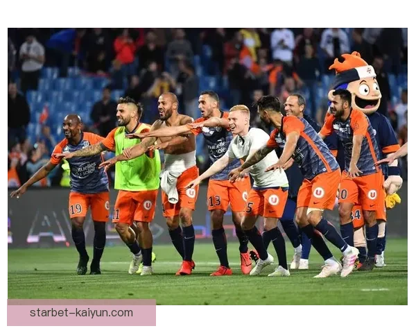 格里马尔多在本赛季表现稳健，球队攻防两端贡献明显